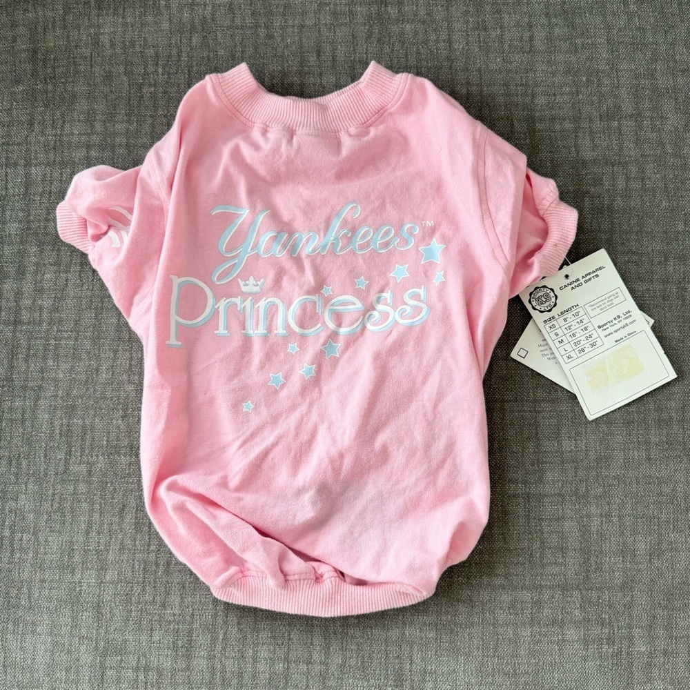 NWT Vintage MLB “Yankees Princess” dog shirt - Medium